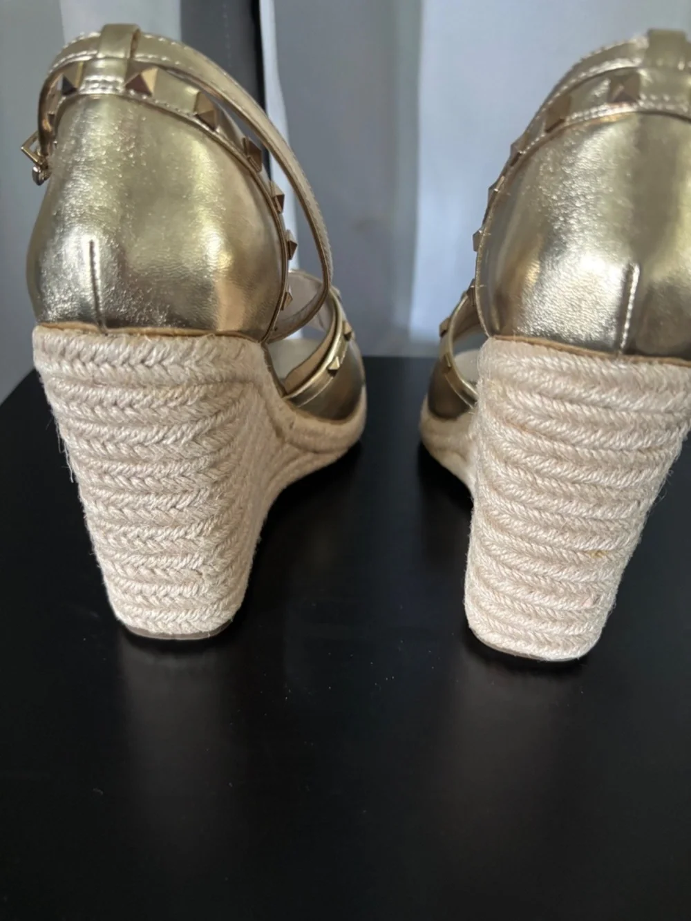 Mix No. 6 pyramid studded